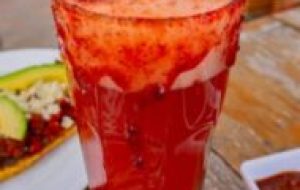 Michelada de Clamato con Chamoy
